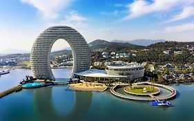Sheraton Huzhou Taihu Lake Hot Spring Resort & Spa